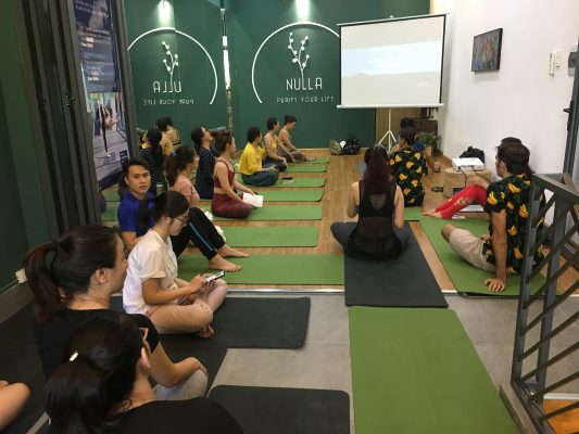Yoga - Thủy Health Coach