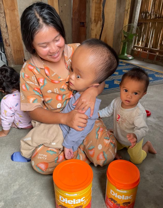 Milk Sponsor - Tài trợ sữa cho trẻ khuyết tật 