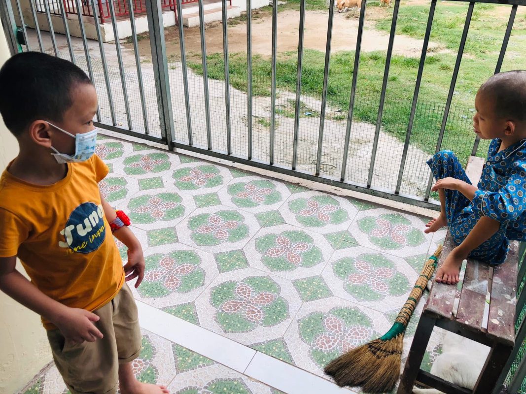 Hỗ trợ nuôi bé