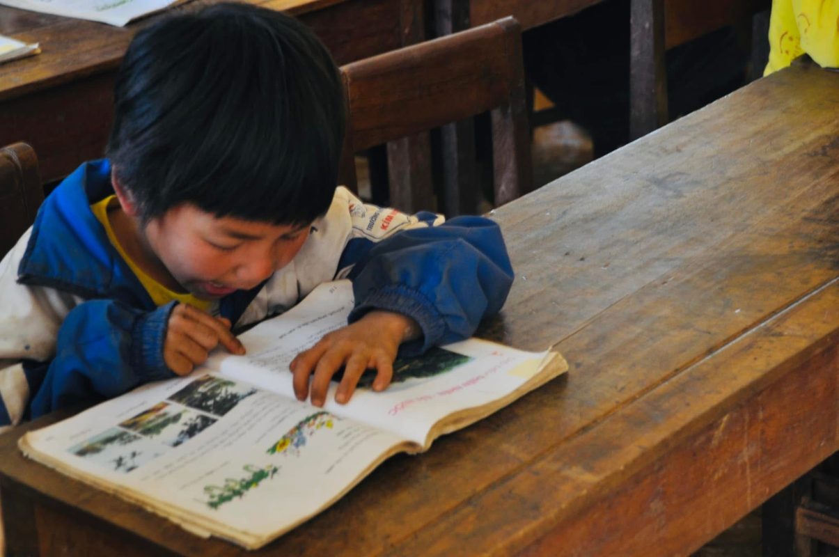Tặng quà, xây trường cho Trẻ em vùng cao - Thủy Garden